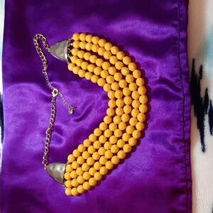 C 1946 Yellow Beaded necklace